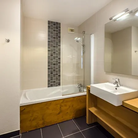 Avec Piscine, Sauna Et Terrasse Aux Saisies - Fr-1-809-1 Apartment