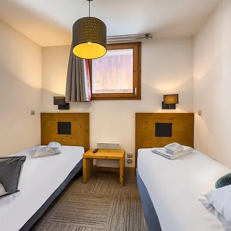 Apartment Avec Piscine, Sauna Et Terrasse Aux Saisies - Fr-1-809-1 *